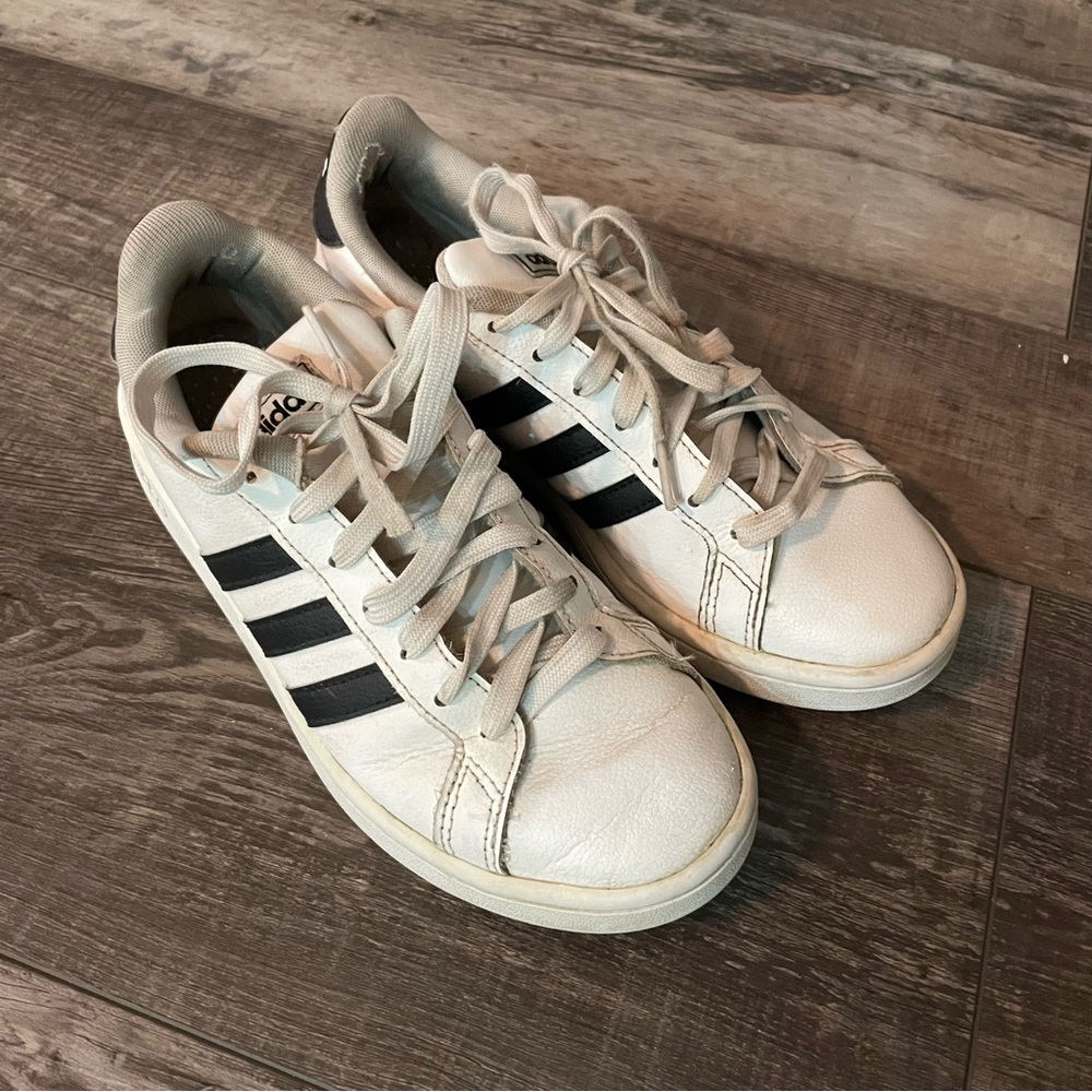 Adidas Men’s Grand Court White and Black Casual Sneakers Size 6